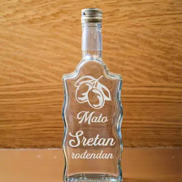Boca sretan rođendan sa motivom šljive